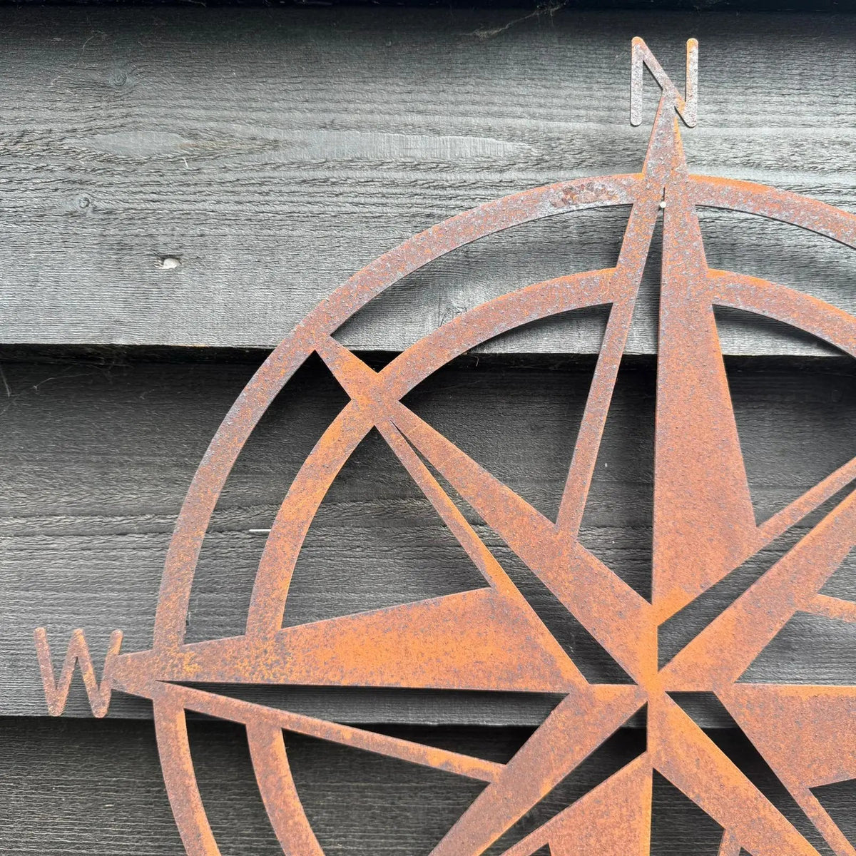 Rusty Compass Garden Decoration , Wall Or Fence Ornament