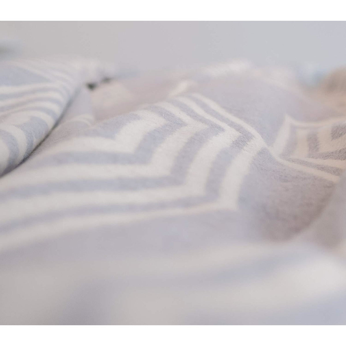 Atlanta blanket Grey Parasol King Size Bed Blanket( Throw)