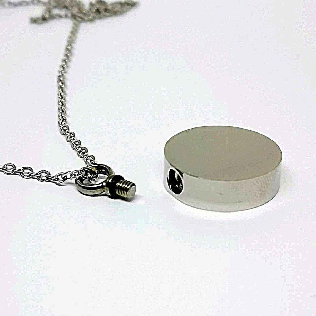 Personalised Cremation Ashes Necklace – Photo Engraved Stainless Steel Urn Pendant
